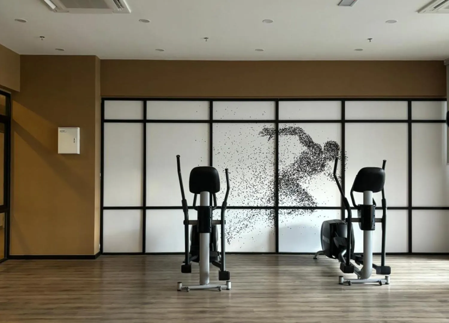 Skytrees Comfort Room With Simple Design Concept Τζόχορ Μπάχρου