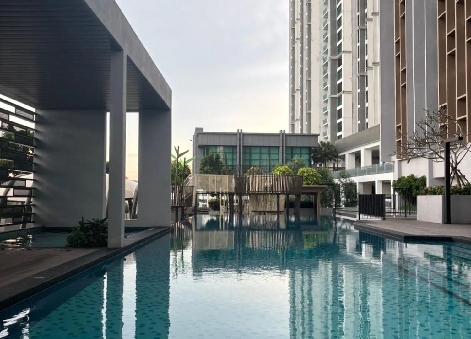 Skytrees Comfort Room With Simple Design Concept Johor Bahru Lejlighed